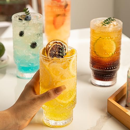 Verres à cocktail rétro en verre ciselé pour une table raffinée - 6