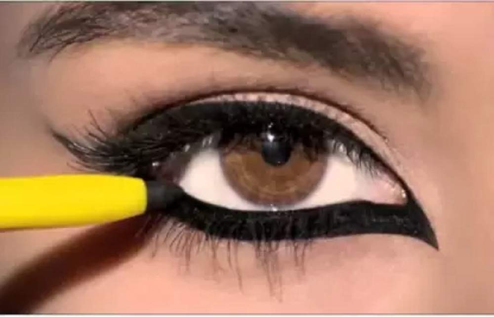 ADS Black Waterproof Eyeliner Pencil 12 Pack 2.5 g (Black) Medium Coverage Semi-Matte Finish 1