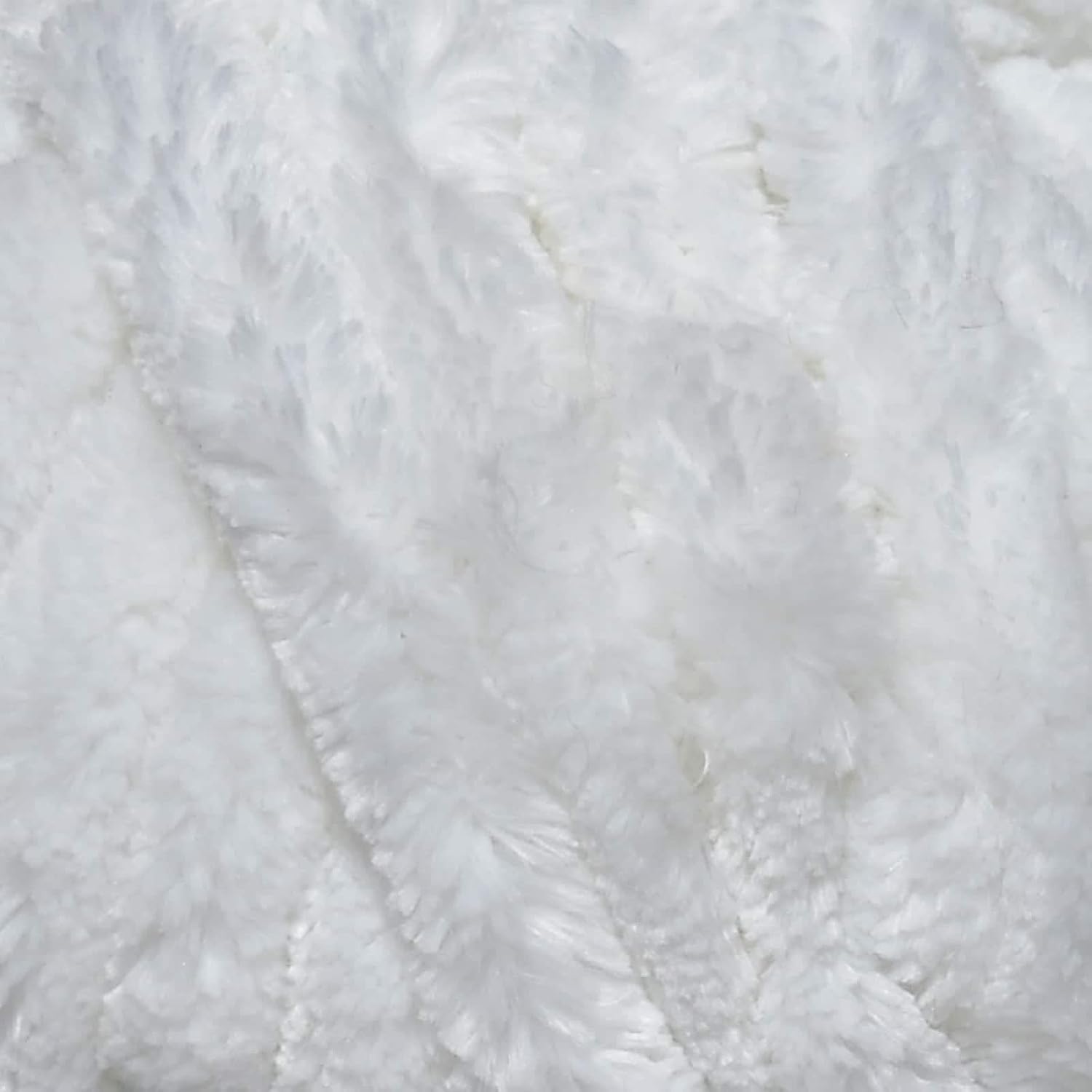 Loops & Threads Royal Velvet Yarn - Solid Yarn for Knitting, Crochet, Weaving, Arts & Crafts - White, 1 Pack