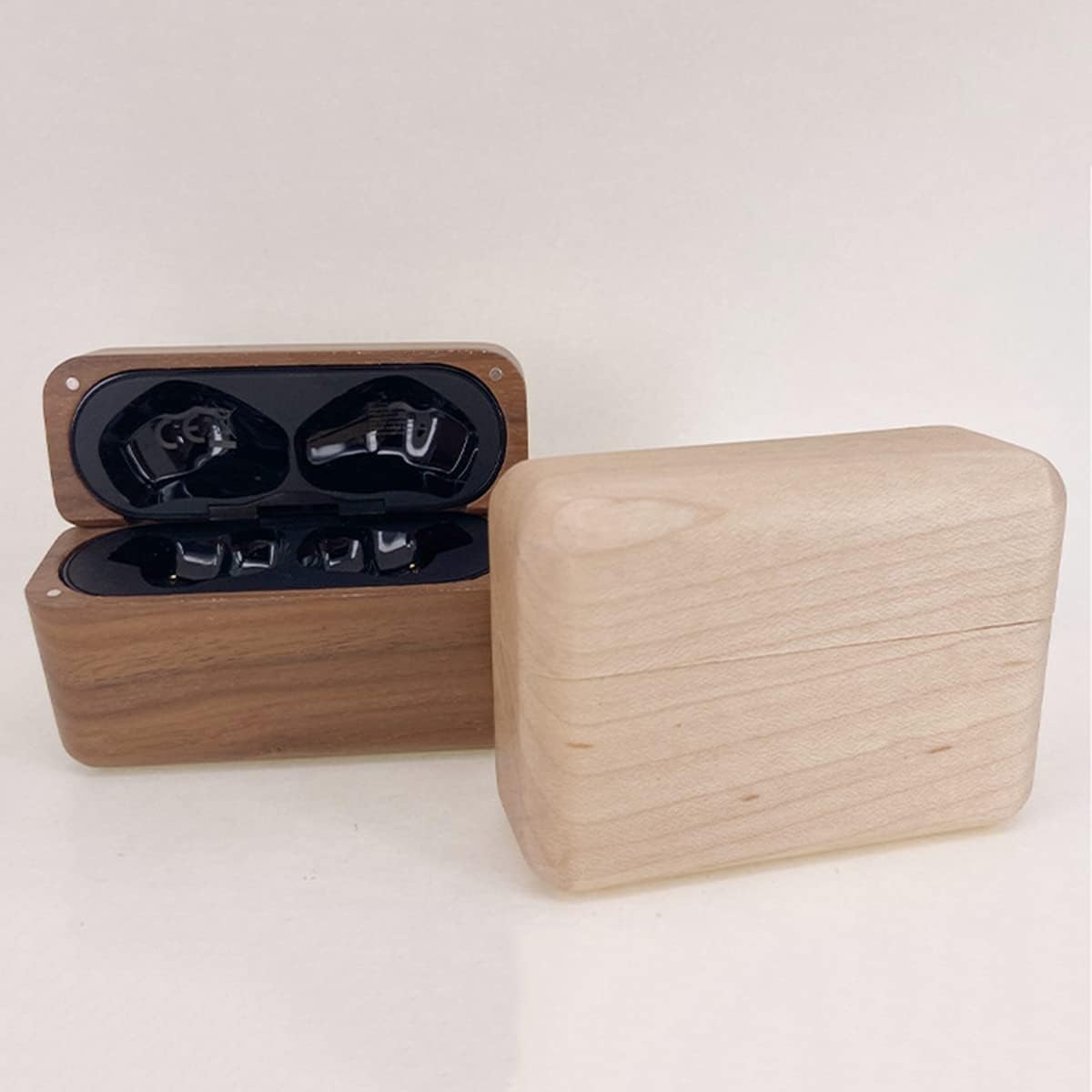 Suitable for Huawei FreeBuds Pro(2021) Wood Protective Case Cover, Nature Wooden Hard Shell Shockproof with Carabiner, Portable Full Protective Travel Case for HUAWEI FreeBuds Pro Earphone Maple