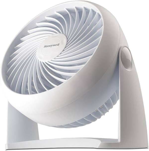 Circulador de aire Honeywell TurboForce, ventilador de mesa pequeño, blanco, HT-904 | Ventilador personal silencioso para hogar u oficina, 3 velocidades, cabezal pivotante de 90 grados, eléctrico con cable