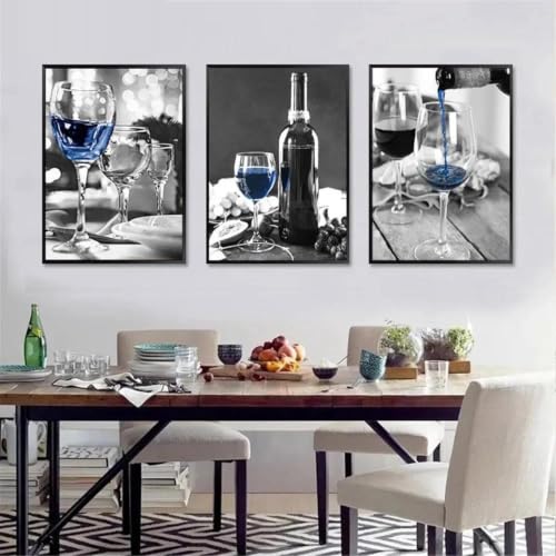 Cuadros románticos en blanco y negro para renovar paredes vacías de la cocina