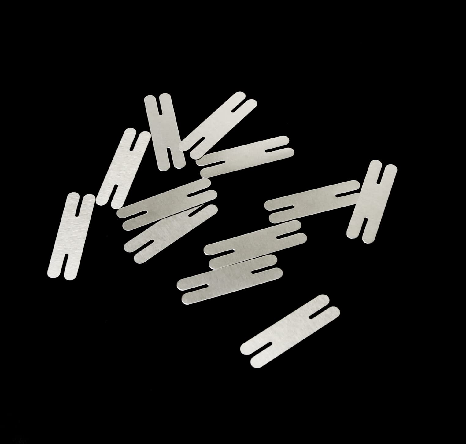 NIONSUPPLY 100pcs 2P H type T type Nickel Plated Steel Strips Sheet Soldering Tabs for DIY 18650 Lithium Battery Pack, Battery Connector Tab Battery Cell Spot Welding Welder (H type)