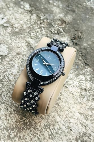 Image of styledose Women Analogue Wrist Watches for Women's & Girls&Miss&Ladies Diamond Studded Stylish Bracelet Strap