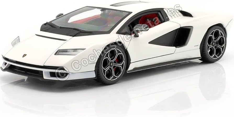 Amazon.com: Bburago B18-21102 Countach LPI 800-4-1:24 Scale