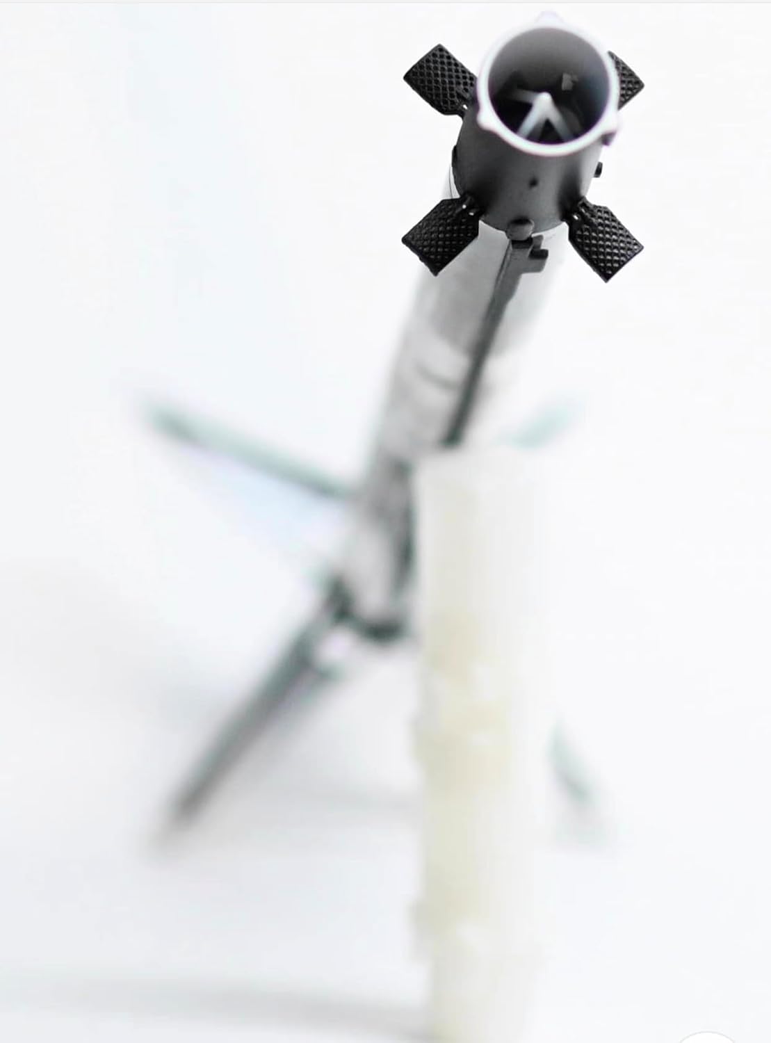 wltk SpaceX Falcon 9 Block 5 1/233 Diecast Rocket Model First -Stage Booster (06)