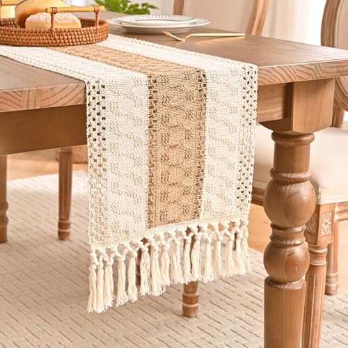 【Progetto】Il runner da tavolo in stile bohémien è tessuto con lavorazione artigianale cava, con macramè all'uncinetto e nappe, con trama chiara, alla moda ed elegante. Stile unico e moderno per l'arredamento della fattoria di campagna, che dona un'atmosfera semplice e rustica, portando sorprese alla tua famiglia o ai tuoi amici.