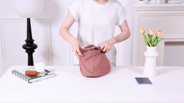 Bolso cruzado pequeño de nylon para mujer, liviano y resistente al agua miniatura 7