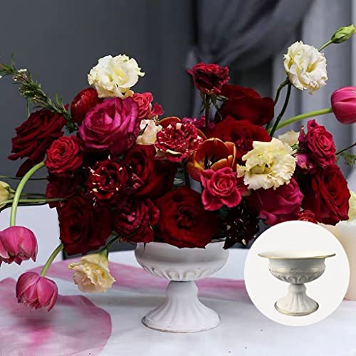 Vase en métal trompette pour centre de table de mariage chic