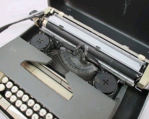 Smith Corona - Classic 12 Typewriter