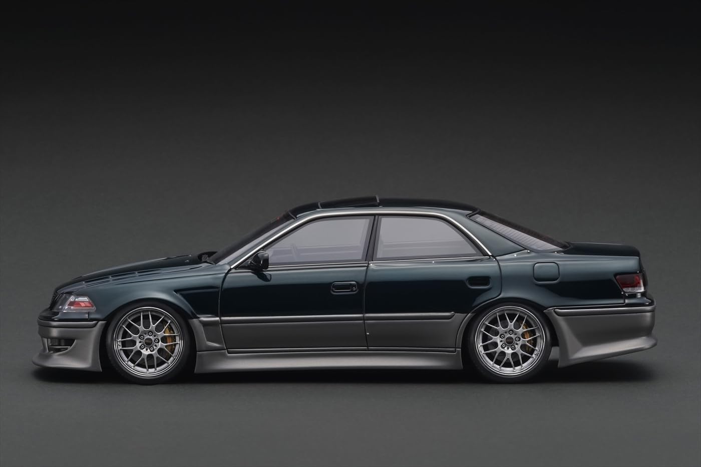 ミニカー MRC 1/18 LICENSED 1/18 ランドクルーザー300 ZX レッド【LCD18013ZXRE:6971631022645