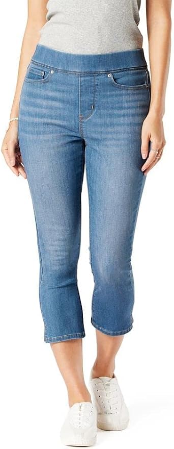 Levi Strauss Signature Gold Women's Totally Shaping Pull on Capri (Also Available in Plus Size)