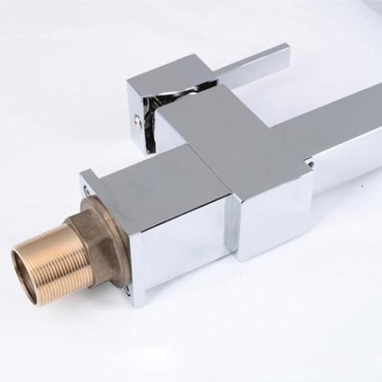 Kitchen Faucet with Dual Function Pull-Down Sprayhead, 360°Rotation Sink, Brass Single-Handle Hot and Cold Water Mixer Tap, Electroplating Finish