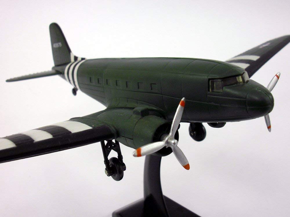 DC-3 / C-47 Skytrain Plastic Model Kit