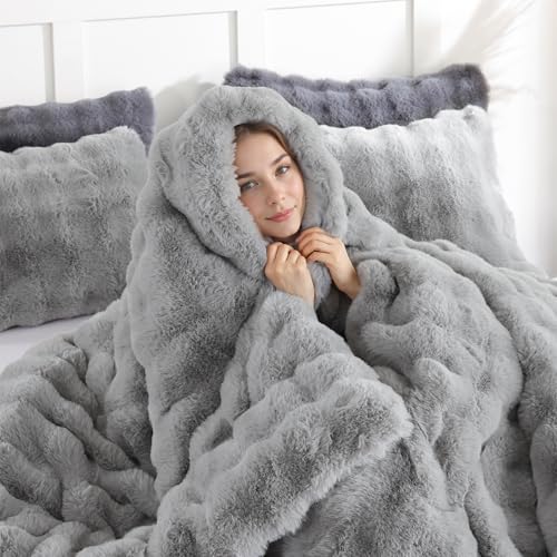 YIKUSH Light Gray Comforter Set King – Ultra Soft & Warm Faux Fur Comforter for Winter, Elegant Fluffy Comforter King Set with Pillowcases, Cozy Gray Bedding Set - Image 7