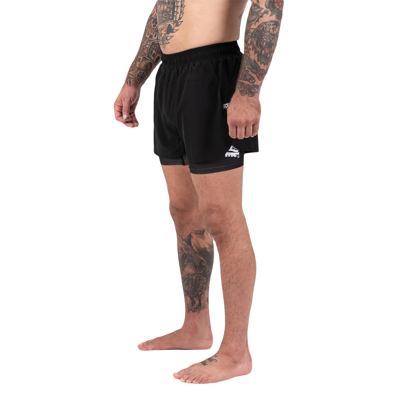 SCRAMBLE Kombinowane spodenki bojowe. Lekkie spodenki MMA do boksu, BJJ, Muay Thai, Kickboxingu, jazdy na rowerze, biegania i siłowni. Spodenki sportowe do sztuk walki dla mężczyzn.