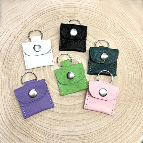 Halsbandtasche aus Leder für Hundemarke SAMMY | AIRTAGS | Steuermarke | Tassomarke | Einkauschip | Ring Aufbewahrung | Viele Farben | Handmade by Manufactica®