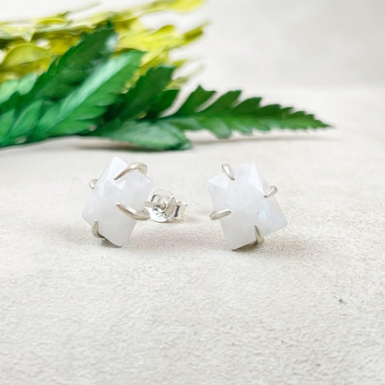 Puces d'oreilles pierre de lune de qualité exceptionnelle en argent 925