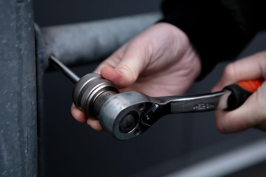 NEO TOOLS Spannfutter für Gewindebohrer, Gewindeschneid Bohrfutter, Werkzeughalter, Akkuschrauber/Bohrmaschine, Gewindebohrer Adapter