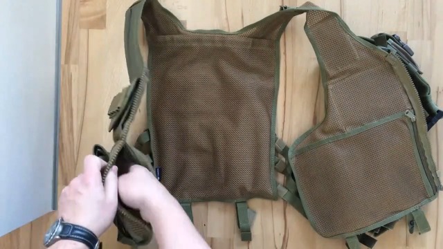 Amazon.com: vAv YAKEDA Tactical Vest Outdoor Ultra-Light