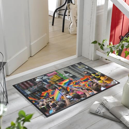 Tapis de sol LGBT et militant pour une entrée fière