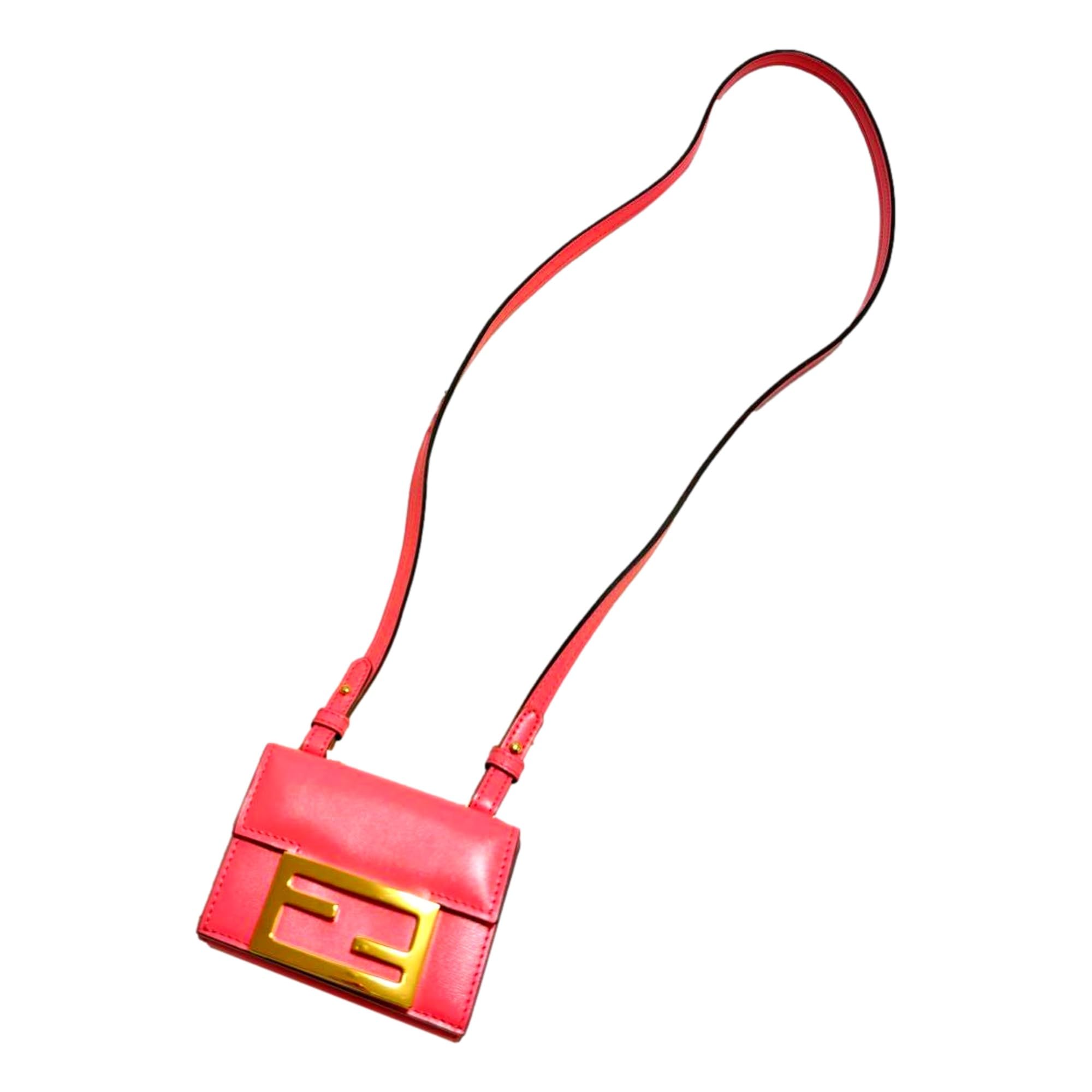 FENDI Micro Baguette - Cartera triple en bandolera de piel rosa Dalia, Rosado, Micro, Fendi Micro Baguette