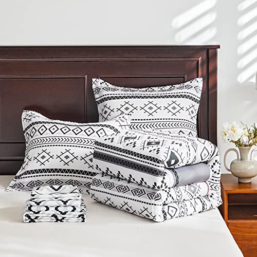 Flysheep Bohemian Bed In A Bag 7 Pieces Queen Size, Gray Geometric Pattern Bed Comforter Set Soft Warm For All Season(1 Comforter, 1 Flat Sheet, 1 Fitted Sheet, 2 Pillow Shams, 2 Pillowcases) #TOP5