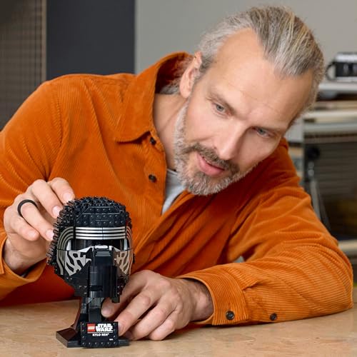 LEGO Star Wars Le Casque de Kylo Ren, Maquette à Construire pour Adultes 75415