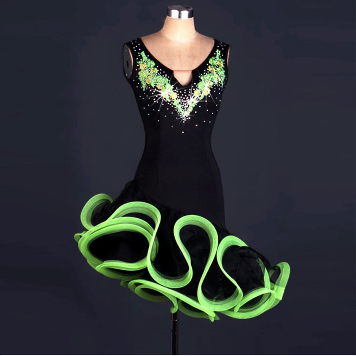 Damskie sukienki do tańca latynoskiego, dekolt w szpic, latynoska sukienka na konkurs latynoski, balowa, samba, kostium tango, tutu, skośny brzeg, salsa, strój do tańca towarzyskiego, sukienki do tańca towarzyskiego