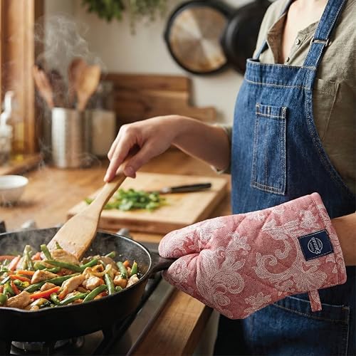Image of Encasa XO Heat Resistant 100% Cotton Oven Glove & Potholder Set with Loop, Kitchen Cooking Mittens, Microwave Safe Hot Pads (Floral Red)
