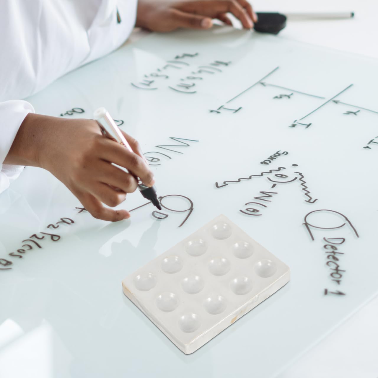 2 Stk Reaktionsplatte aus Keramik Spotplatte für Chemielabore Zubehör für Labortests Keramikreaktionsplatte Mehrloch-Design Reaktionsplatte Porzellan-Tüpfelplatte für Experimente