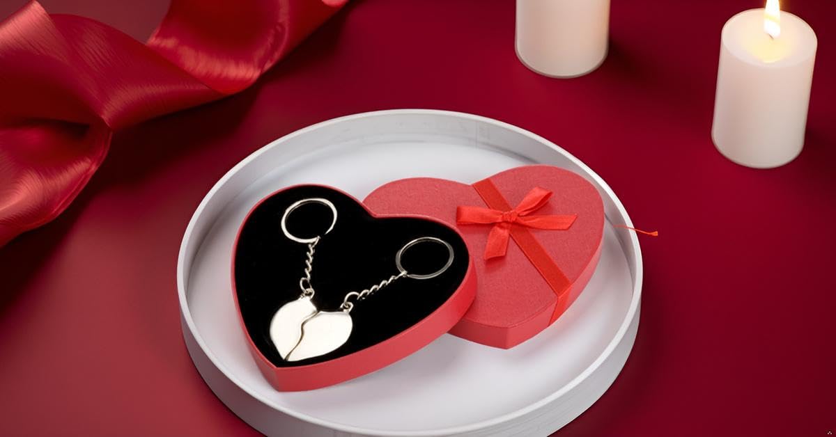 Llavero con forma de corazón dividido, 2 piezas, plata premium, chapado en plata, listo para regalar con elegante paquete de regalo, plata, 10,5 cm