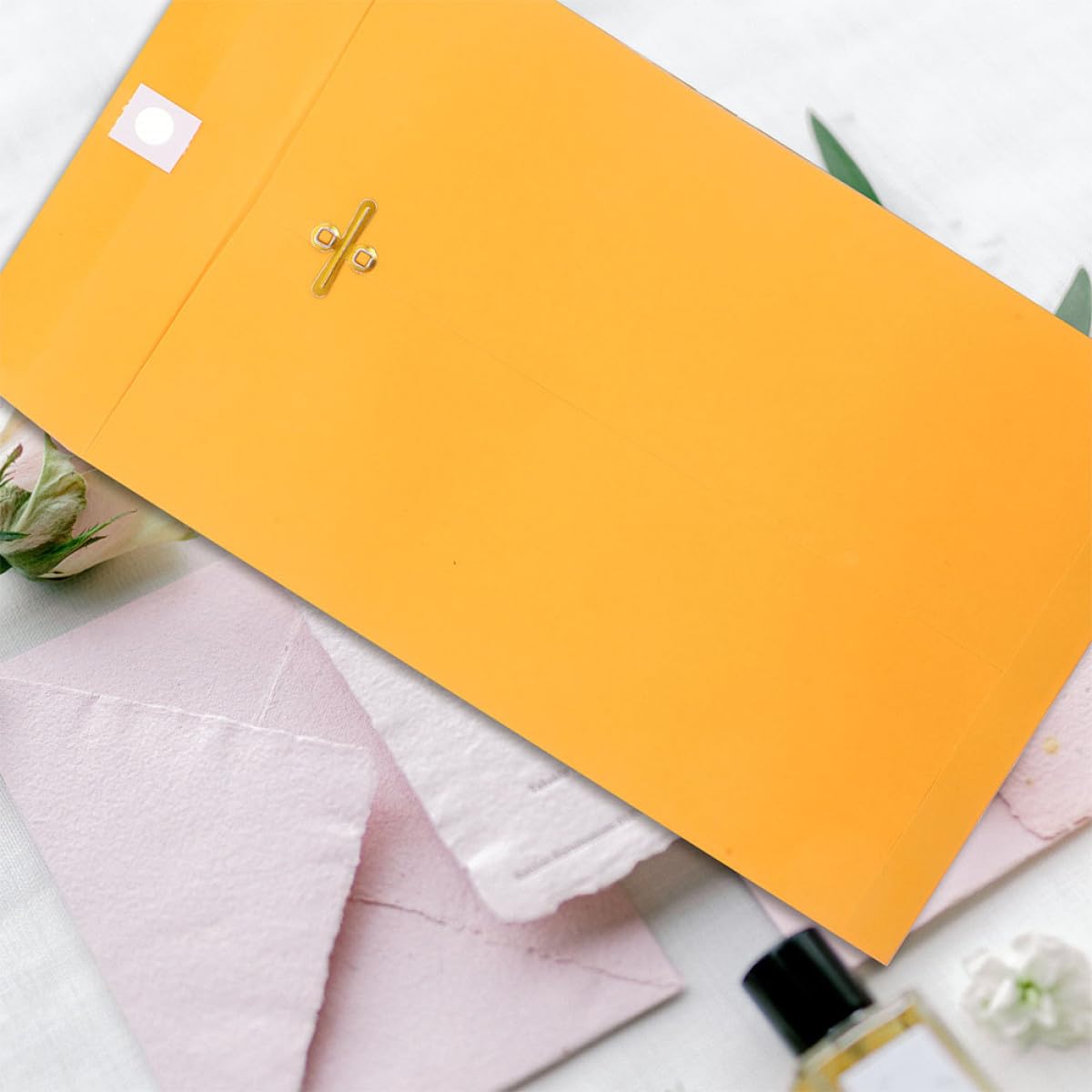 Buste con Chiusura a Fermaglio 100 Pezzi in Carta Kraft Gialla | Formato Business, Finitura Elegante, Uso Professionale e Domestico, Organizzazione Pratica