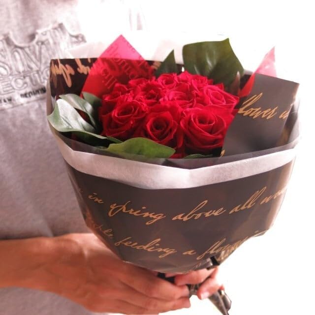 10本金粉付き黒バラブーケ　枯れない薔薇 プレゼント お祝い 特別な日 特別な人 Amazon｜結婚記念日 バラ 花束 10周年 10年 枯れない プリザーブド