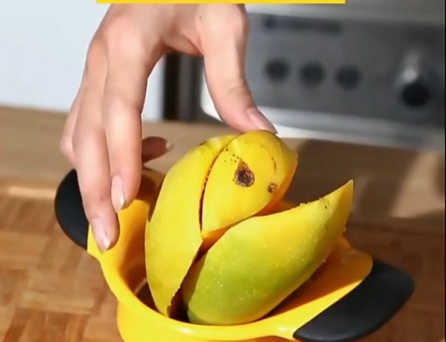 Coupe-Mangue En Inox - Trancheuse Et Dénoyauteur 2 En 1, Outil Pratique Pour Préparer Mangues Rapidement