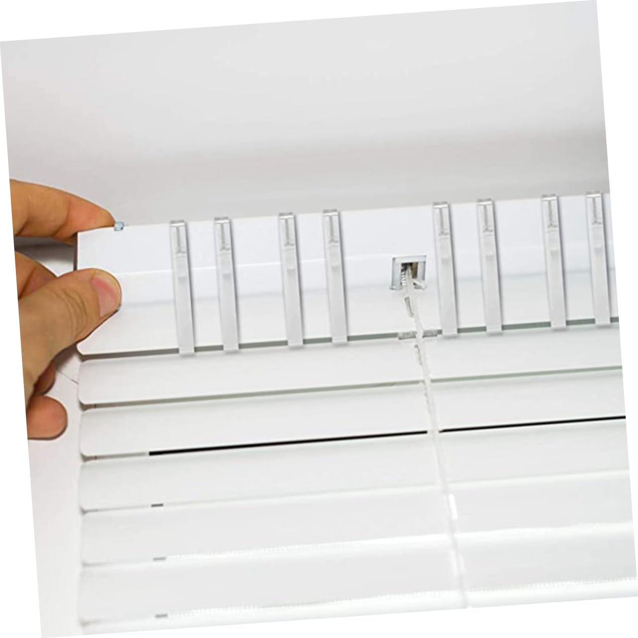 Lurrose 4Pcs Transparent Valance Clips for Vertical Blinds Easy Installation Curtain Fixation Clamps Durable Blind Accessories for Home and Office Use