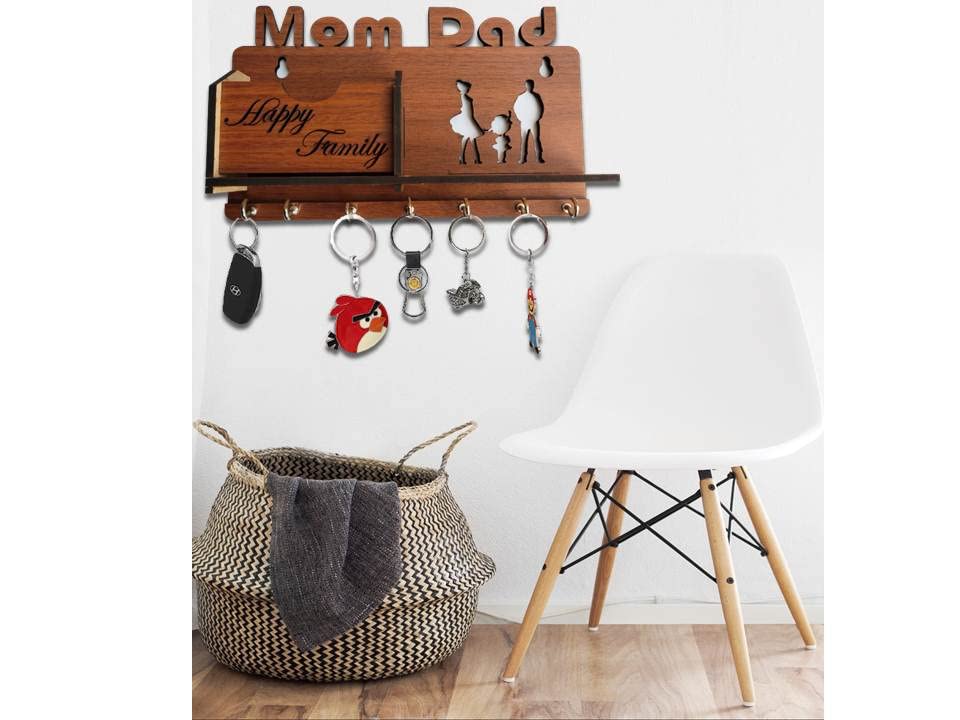 Image of Mom Dad Keys Holder Happy Family Key Organizer Designer Wooden Key Holder Wooden Keychain Holder for Home, Living Room, Office Wall Decor Great Gift Item Mobile and Pen Holder