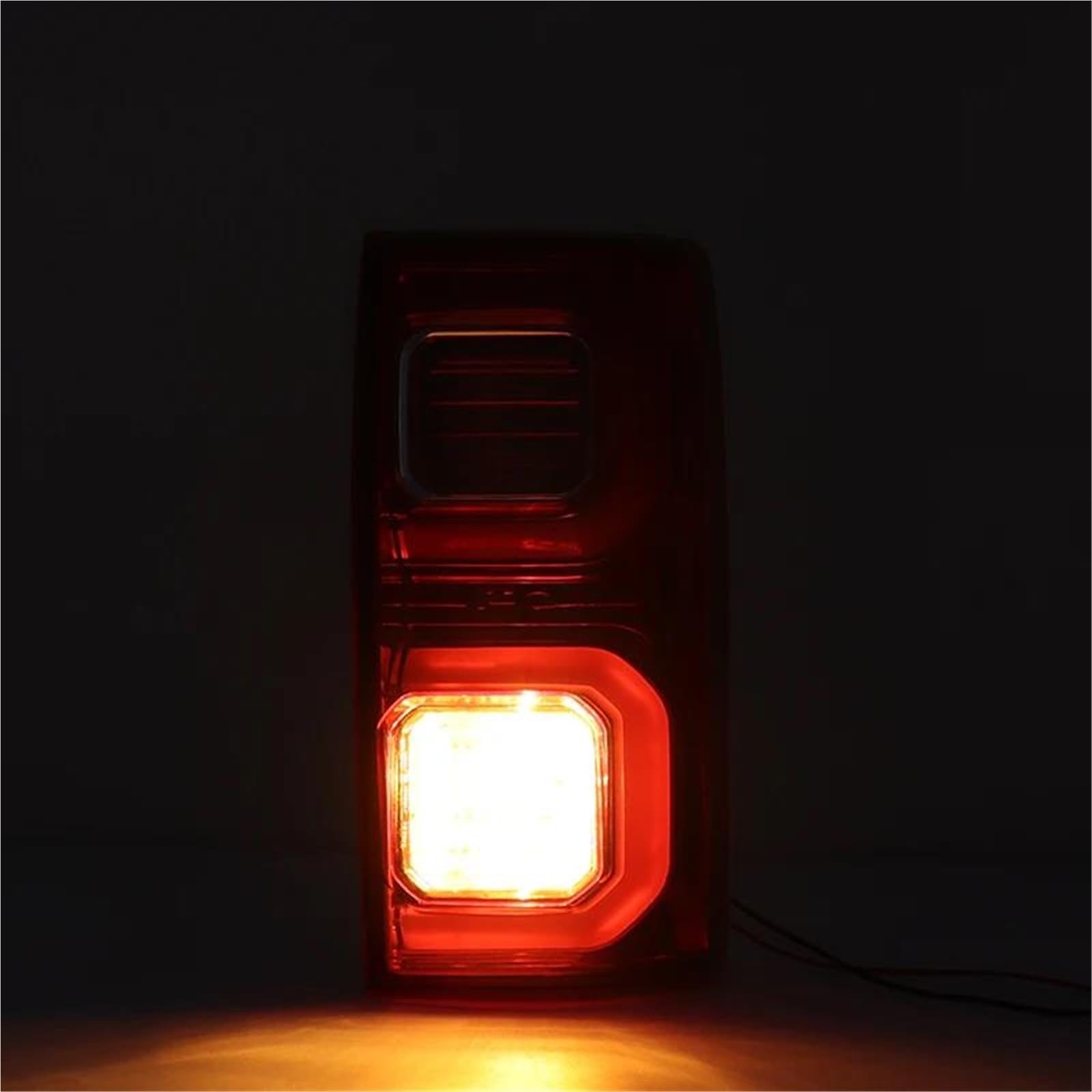 Tylne światło samochodowe Dla JAC T8 Pickup Tylne Światło Samochodu Zderzak Lampa Hamulca Z Żarówkami Akcesoria Do Wiązek Przewodów HIOPILKIKG(Right)
