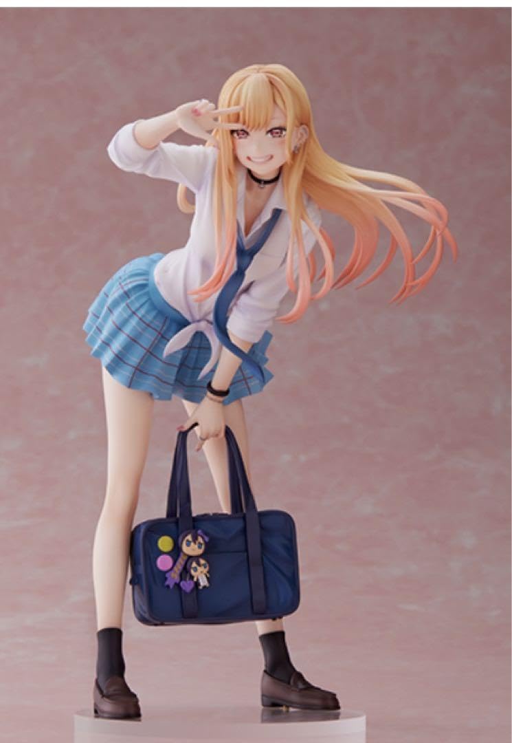 Amazon.co.jp: 喜多川海夢 1 7フィギュア その着せ替え人形 ビスク