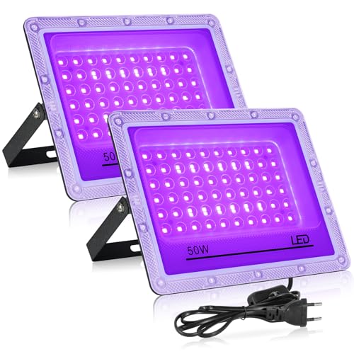 【Angolo di fascio 120°】Il proiettore UV a luce nera da 50W ha 72 LED UV e un angolo di fascio di 120°, che migliora l'efficienza dei LED, riflette la maggior parte della luce invisibile e proietta con un'ampia angolazione per coprire aree più vaste, facilitando le attività in ambienti oscurati
