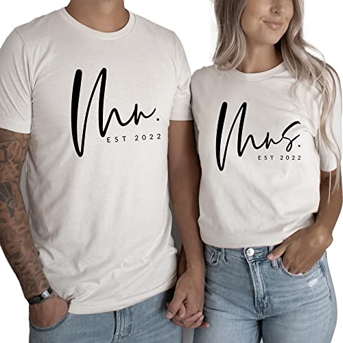 Mrs Mr Shirt, Custom est Mrs Shirt, Cute Bride Gift, Just married couples Shirt, Getting Married Shirt, Engaged Shirt, Honeymoon Shirt, Mrs Shirt, Honeymoon Tshirt Unisex Womens Tee Script Mrs