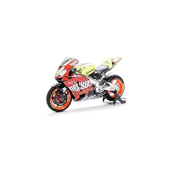 タミヤ　マスターワークコレクション　レプソル　ホンダ　RC211V（完成品） Amazon | タミヤ 1/12 マスターワークコレクション No.19