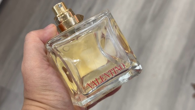 Watch Valentino Voce Viva Eau de Parfum REVIEW! on Amazon Live
