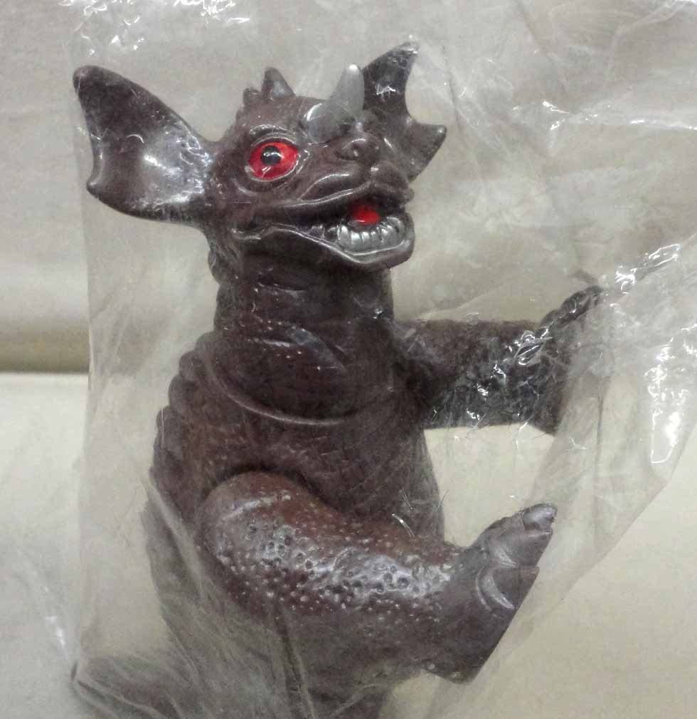 Amazon.co.jp: マルサン バラゴン 4足バージョン ソフビ 東宝怪獣 