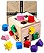 Jaques of London Shape Sorting Cube | Safe Shape Sorter | Giocattoli in legno perfetti per 1 2 3 anni | Great Montessori Toddler Toys | Dal 1795