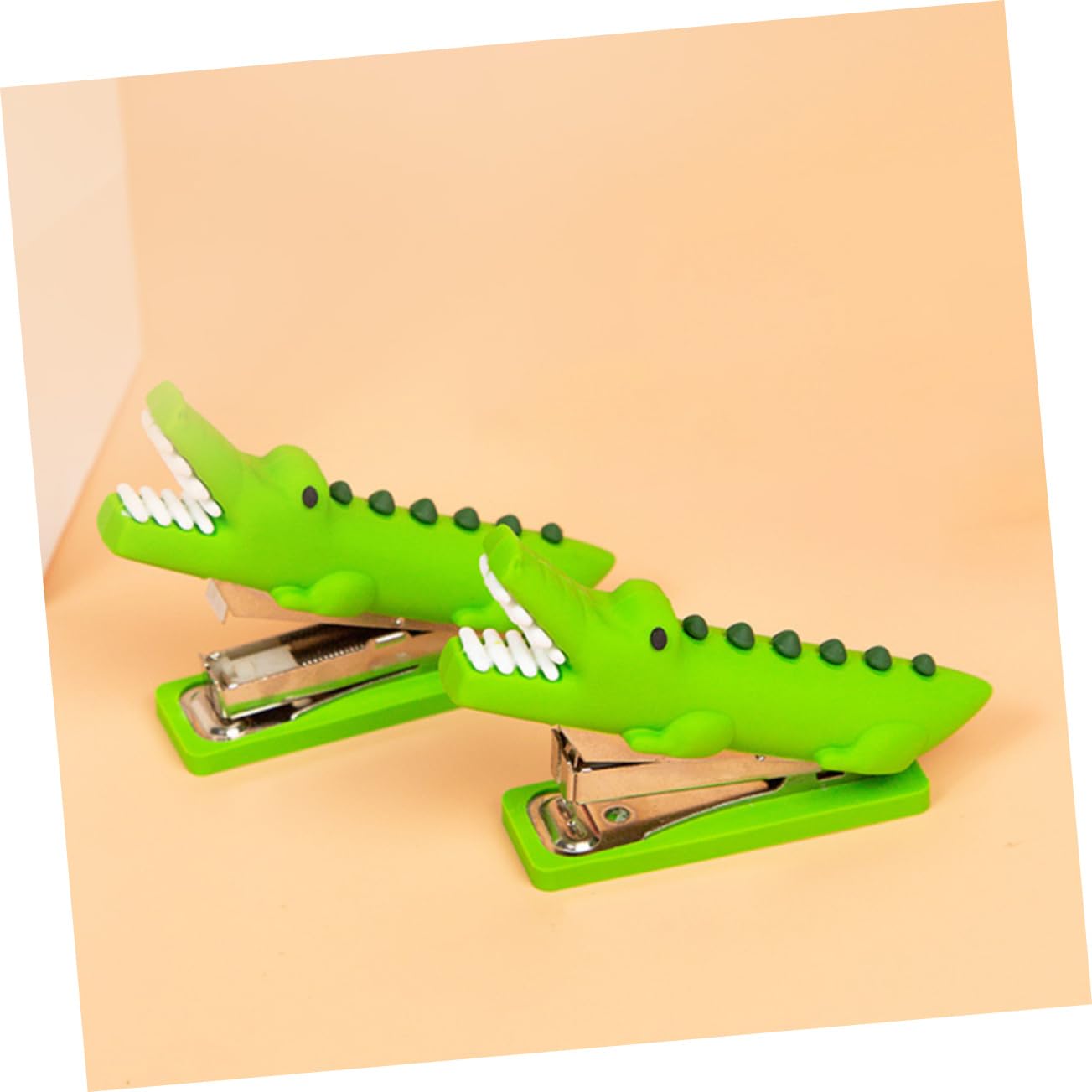 HOMSFOU 3 Set Mini Base Scuola Piccolo Macchina Carino Scrivania Cucitrice Servizi Di Animale Carini Cerogde Per L'ufficio Di Casa Cute Cupler Mini Acciaio Inossidabile 3 Pezzi * 3