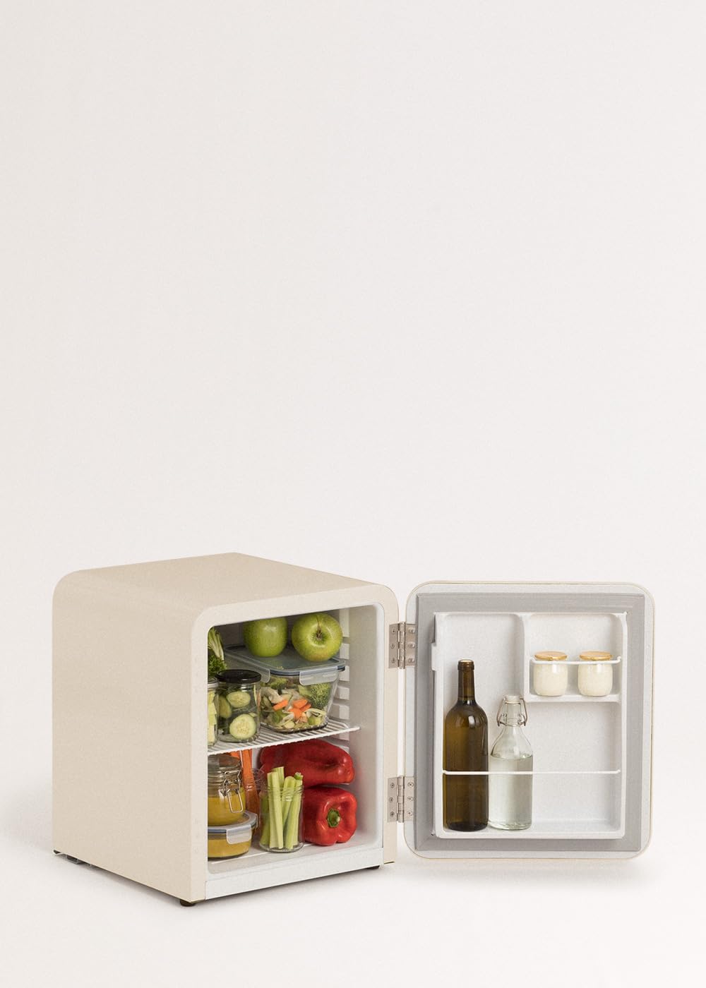 CREATE / RETRO FRIDGE 50 TERRACOTA/Frigorífico blanco roto maneta terracota / 85W, minibar, un estante, diseño retro, 50 cm, dos repisas, capacidad de 48L, bajo consumo, 50x44x49,8 cm