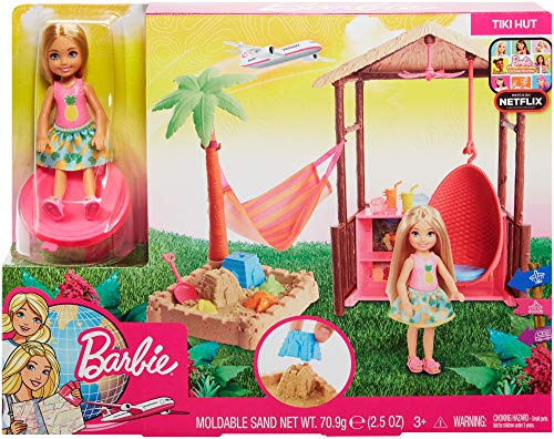 Barbie Chelsea y su cabaña de playa, muñeca con accesorios (Mattel FWV24), Exclusivo en Amazon