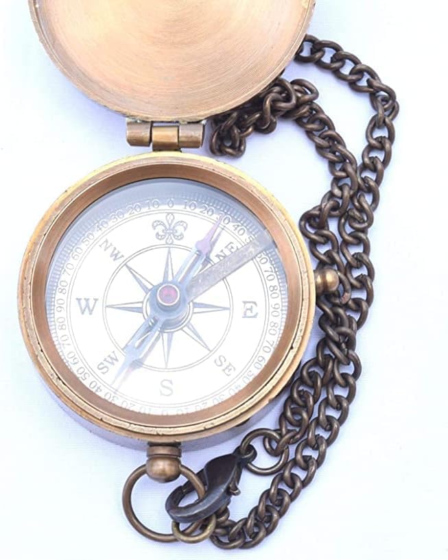 Brújula antigua para bolsillo de latón macizo grabada Be Strong and Courageous con diseño náutico y compás solar vintage miniatura 3