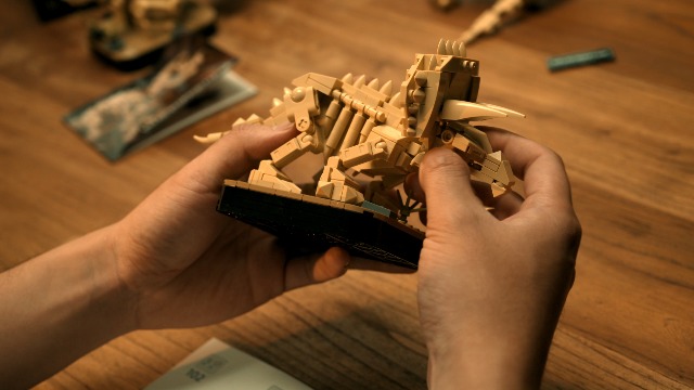 Nifeliz Mini Set De 4 Esqueletos De Dinosaurio - 1101 Piezas, Maquetas De Fósiles Para Adultos, Decoración De Escritorio, Regalo Para Fans (NF10360)